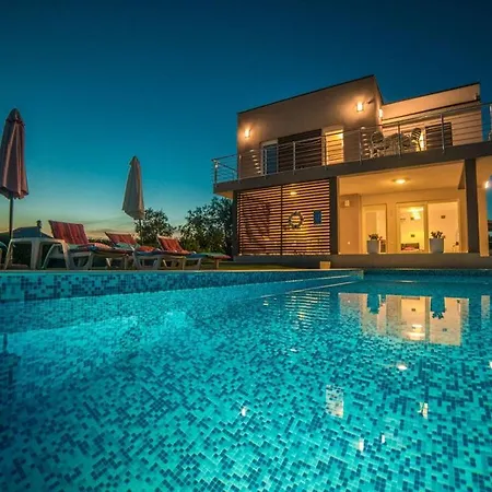 Stefanja Modern Retreat Villa
