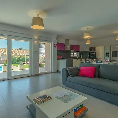 Stefanja Modern Retreat Villa Galižana