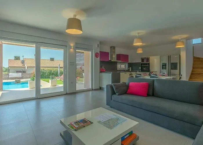 Stefanja Modern Retreat Villa Galižana