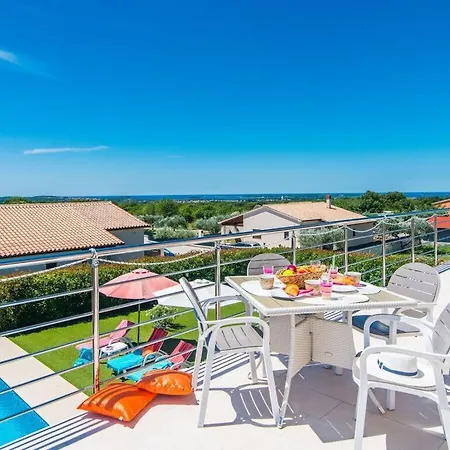Stefanja Modern Retreat Galizana