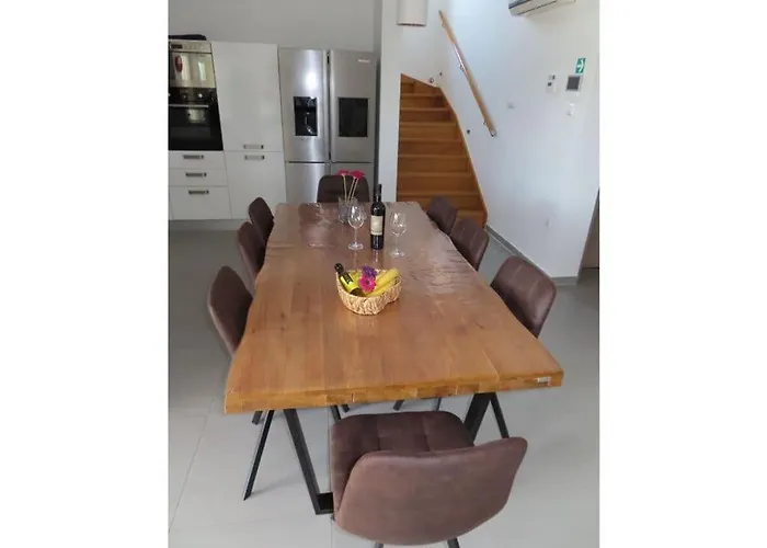 Stefanja Modern Retreat Galižana