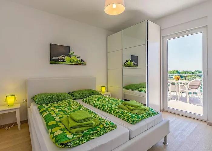 Stefanja Modern Retreat *